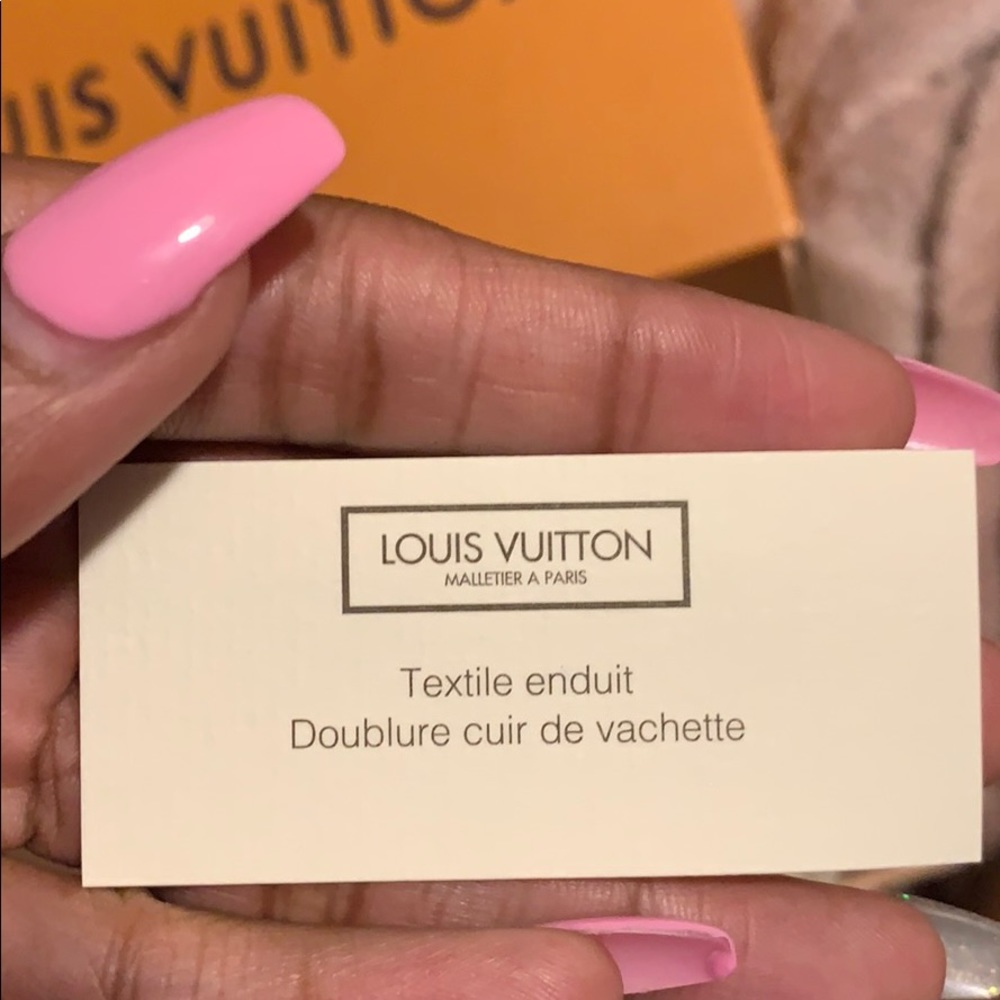 Women’s louie Vuitton belt - Picture 6 of 6